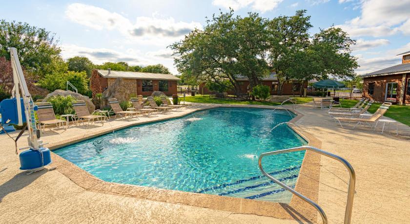 Sun Outdoors Lake Travis photo