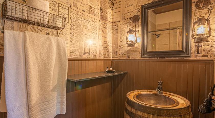 -Pet Friendly- Tombstone Miners Cabins # 5 photo