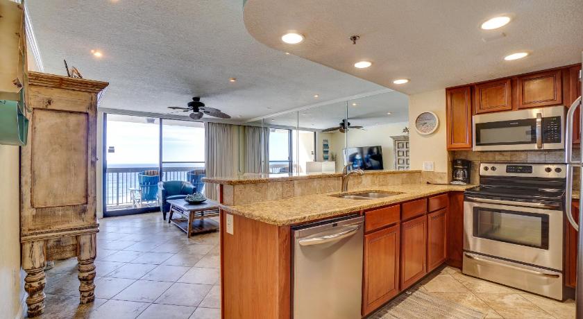 Image of Apartment with Sea View 10