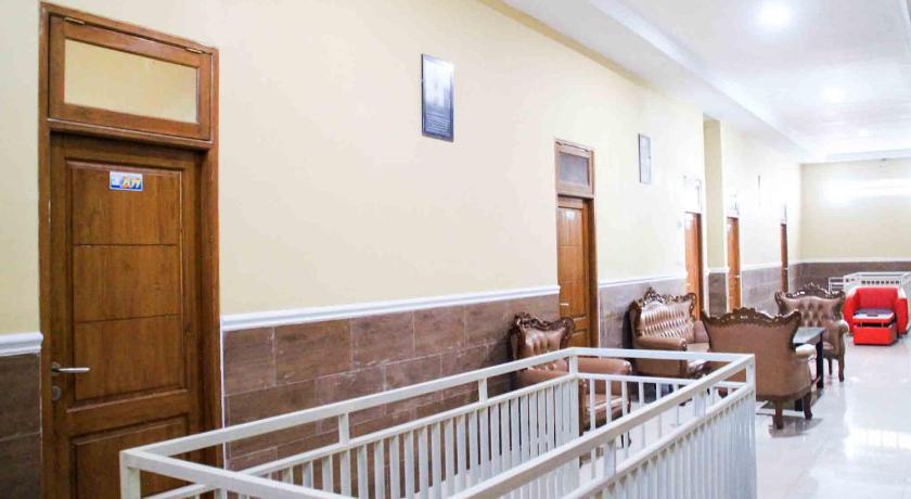 Puri Karomah Syariah RedPartner – Lamongan Regency, IL