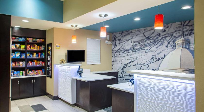 La Quinta Inn & Suites by Wyndham Oxford - Anniston