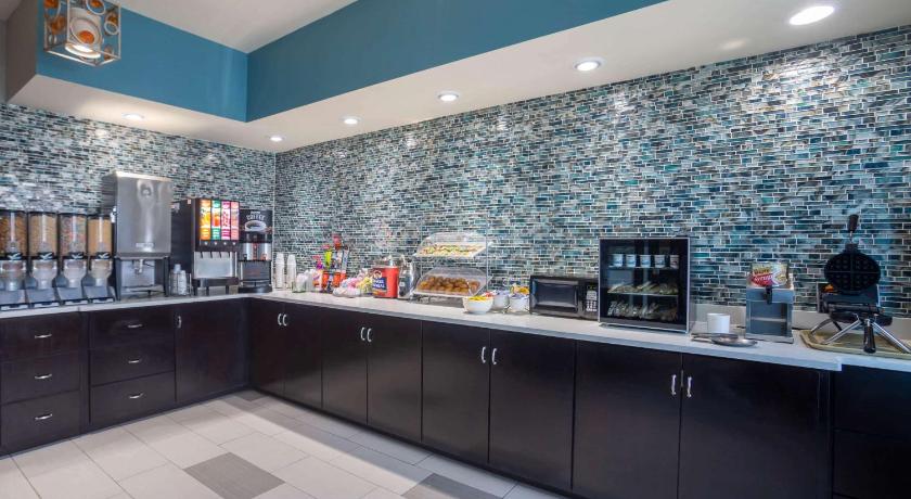 La Quinta Inn & Suites by Wyndham Oxford - Anniston