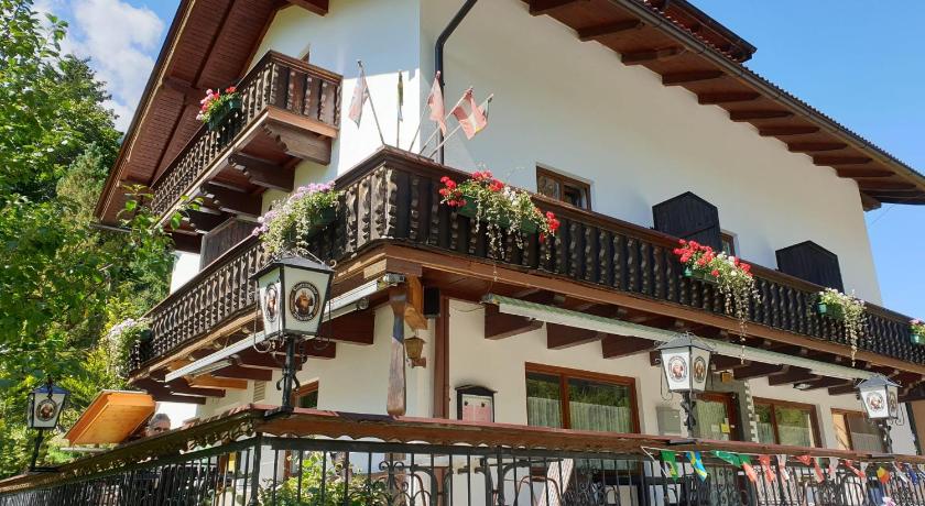 Tattoo PENSION — Hotel in Mörtschach