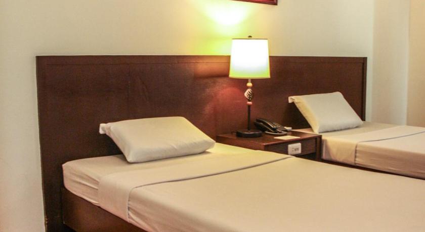De Luxe Hotel photo