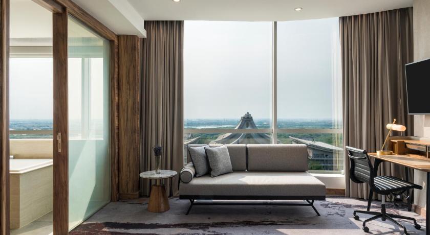 Swissotel Jakarta PIK Avenue