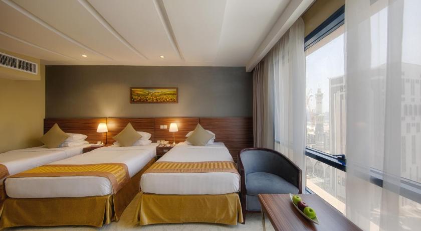 Image of Standard Triple Side Haram View Room 1