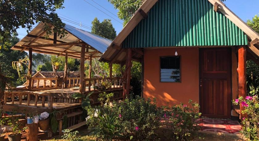 LungKola Homestay, Pang Ung, Mae Hong Son ลุงกอละ โฮมสเตย์ ปางอุ๋ง