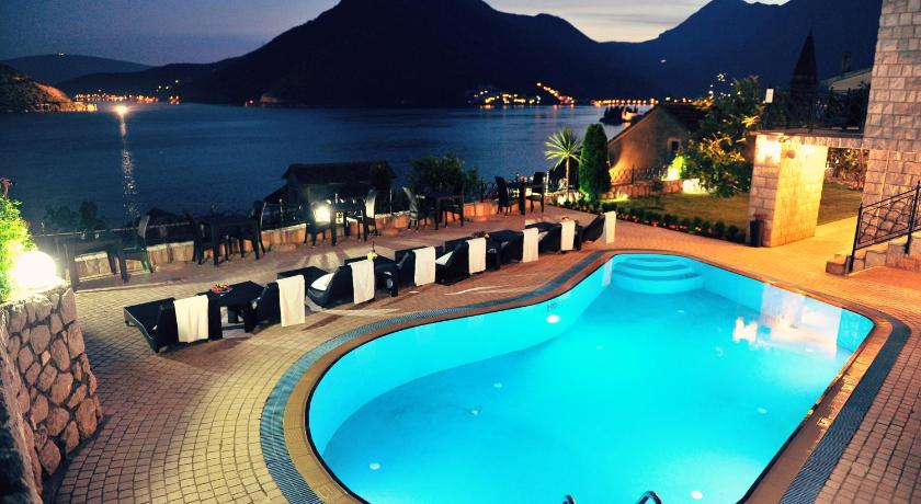 Hotel Per Astra photo