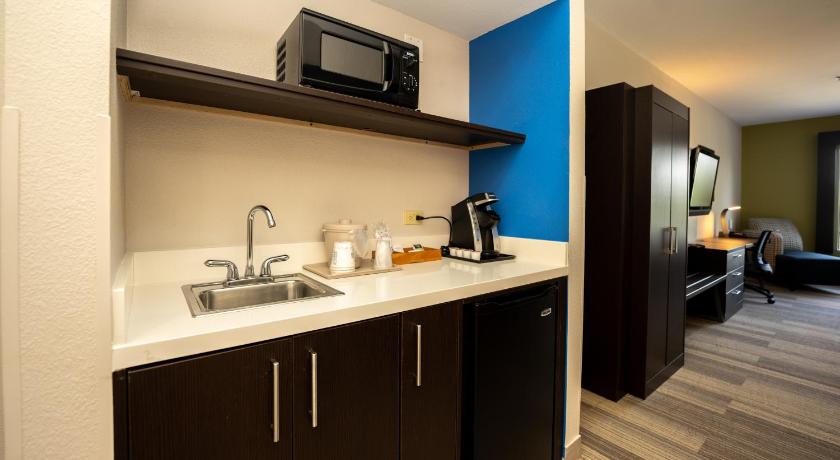 Image of King Suite with Sofa Bed - Non-Smoking 8