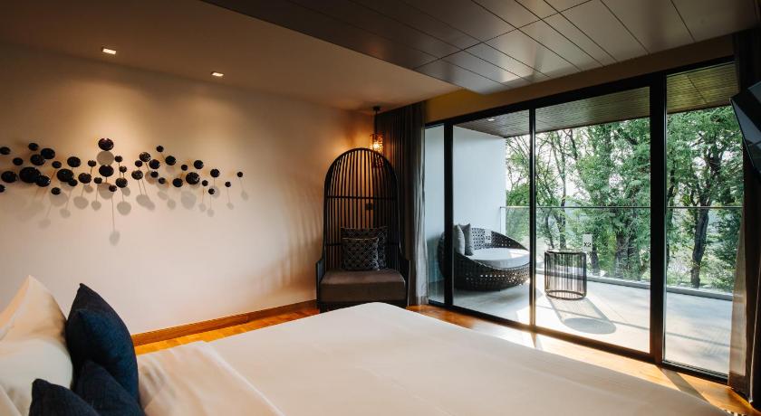 Image of Grand Suite with River View 6