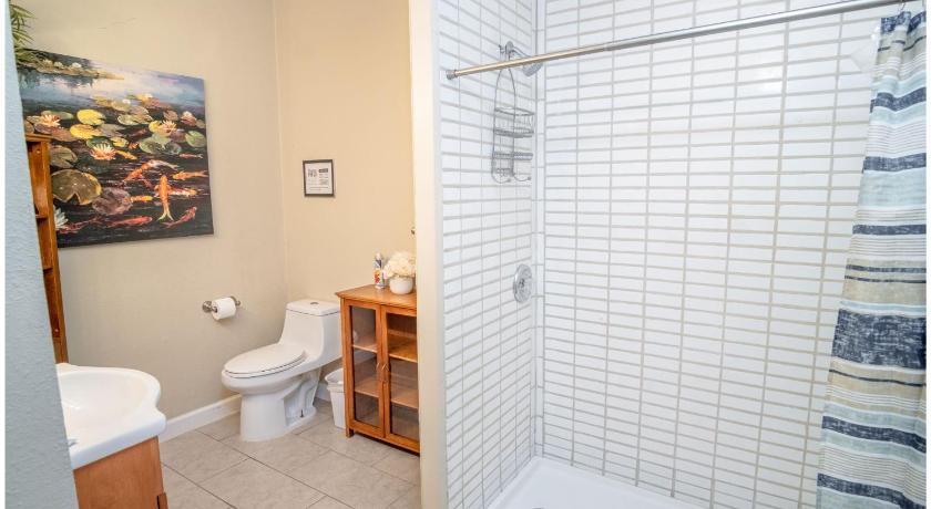 Florida St Nice Remodeled 3BR/2BA Near Downtown photo
