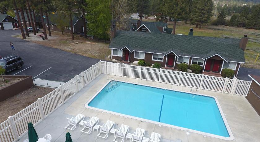 Bay Meadows Resort photo