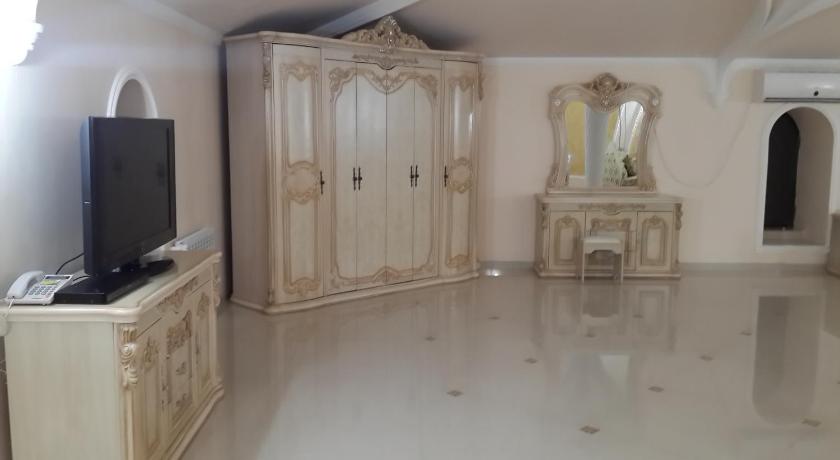 Image of One-Bedroom Apartment 7