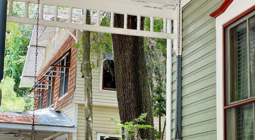 Grady House Bed and Breakfast photo