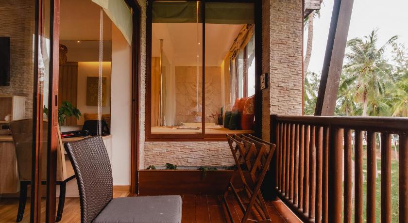 Image of Junior Suite with Jacuzzi 11
