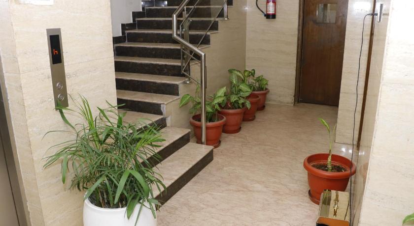 Aggarwal Hotel A Unit of Hotel S C Residency