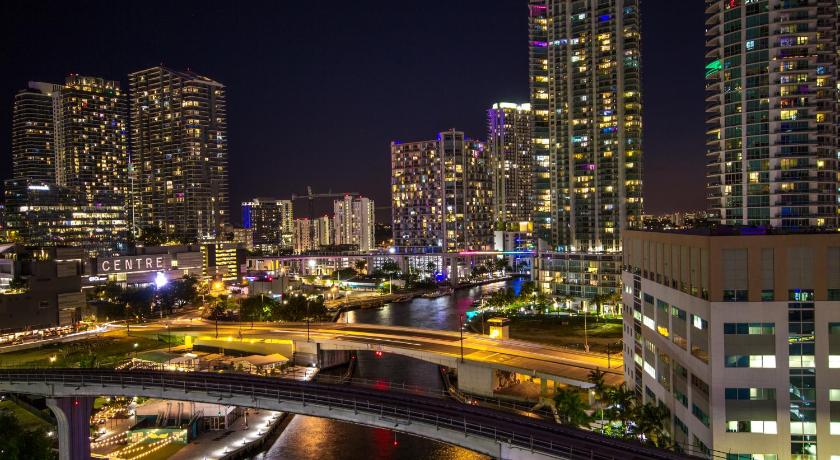 Comfort Inn & Suites Downtown – Port of Miami