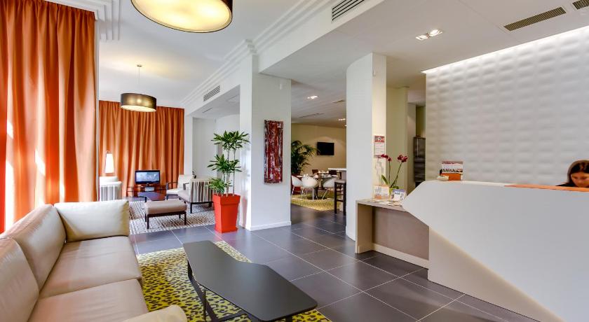 Privilege Appart Hotel Saint Exupery photo