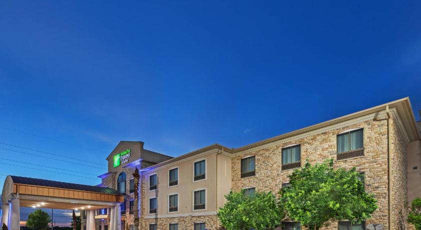 Holiday Inn Express Hotel & Suites Hutto