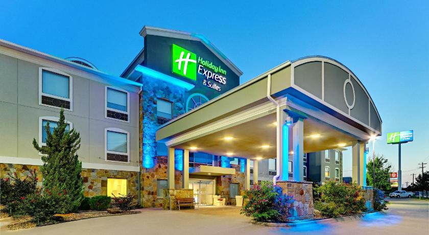 Holiday Inn Express & Suites Weatherford