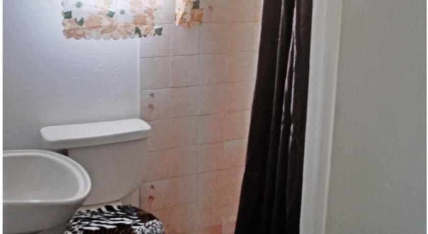 Affordable and Cozy at Content Guest House photo