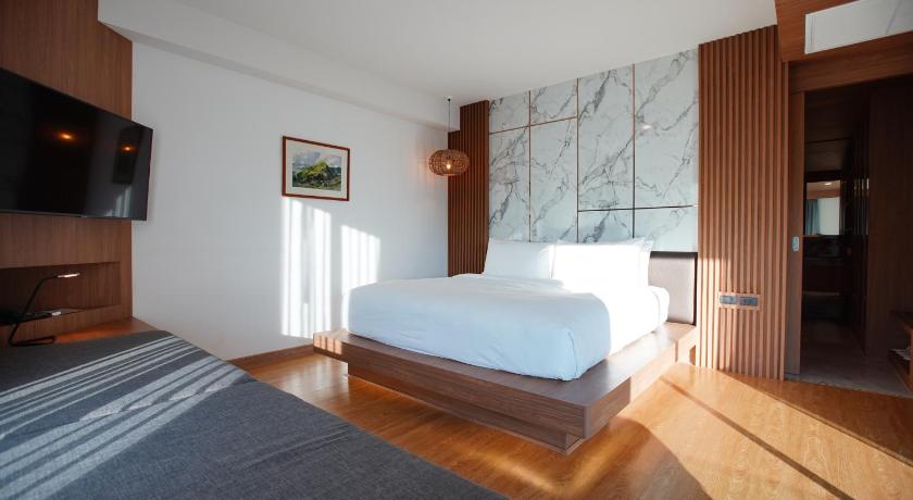 Image of Penthouse Royal Suite 6