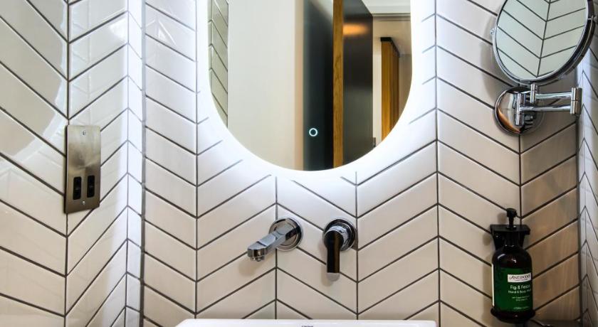 StayBridge Suites Cardiff photo