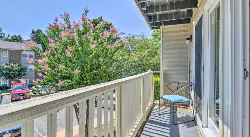 Inviting Charlotte Getaway - Half Mile to UNC! photo