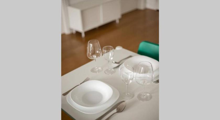 貝爾格勒 Zemun Luxury - Comfortable, workspace, quiet, free parking, Netflix 4星级 单人房 设施