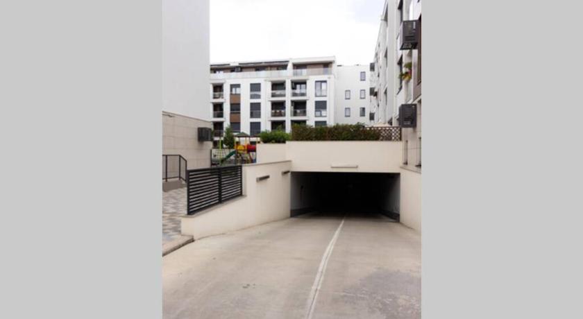 貝爾格勒 Zemun Luxury - Comfortable, workspace, quiet, free parking, Netflix 4星级 单人房 套房