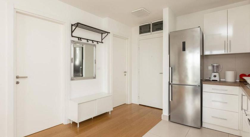 貝爾格勒 Zemun Luxury - Comfortable, workspace, quiet, free parking, Netflix 4星级 单人房 外观