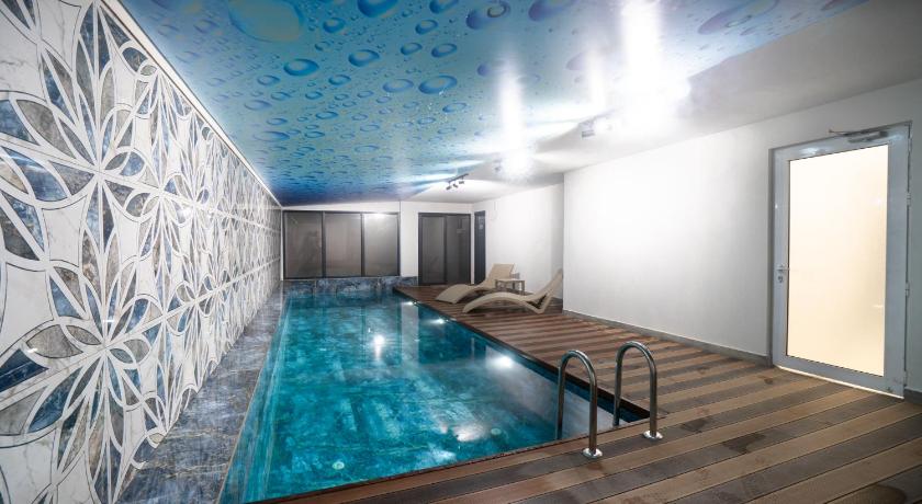 Estera Hotels