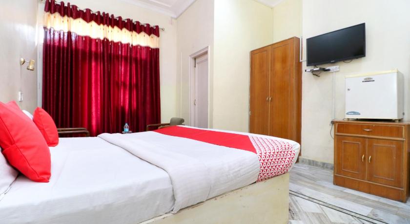 OYO 24073 Hotel Hari Darshan