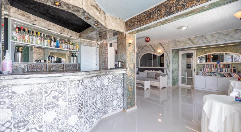 Korifi Suites Collection