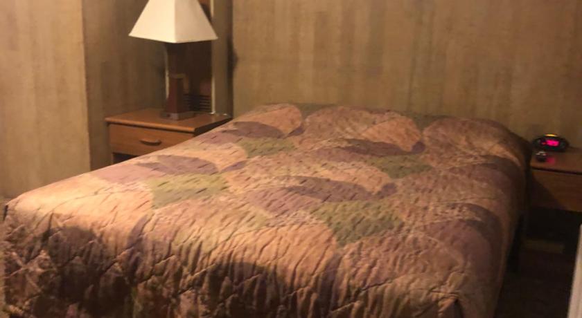 Coronado West Motel photo