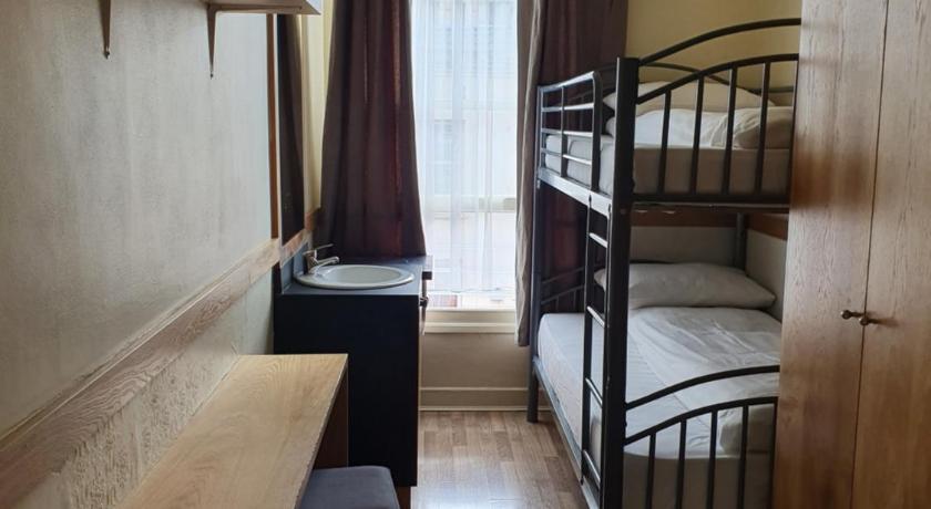 Pillar Guesthouse B&B photo