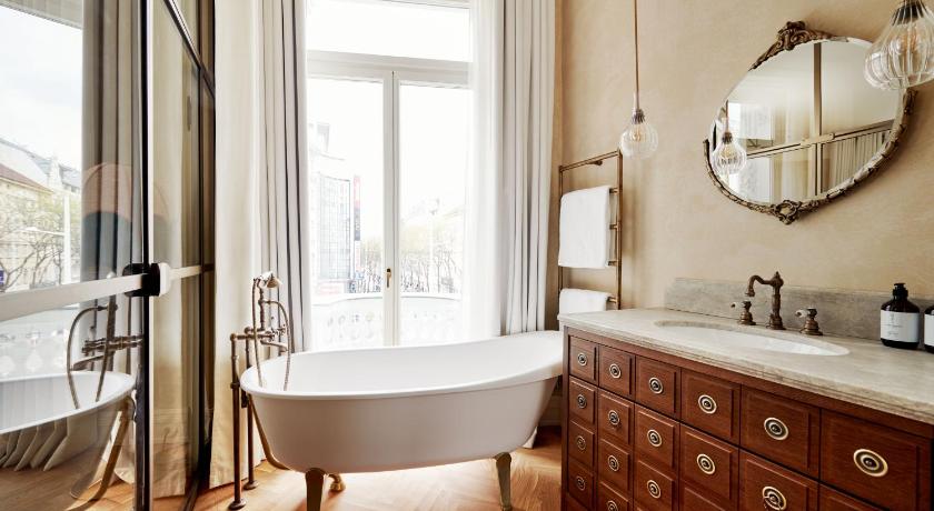 Image of Junior Suite 6