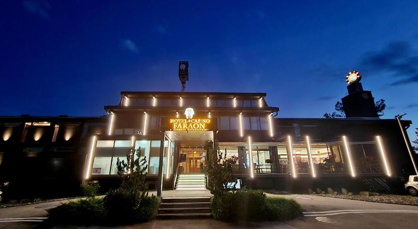 Hotel Faraon photo