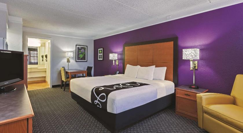 Travelodge by Wyndham Houston Cy-Fair