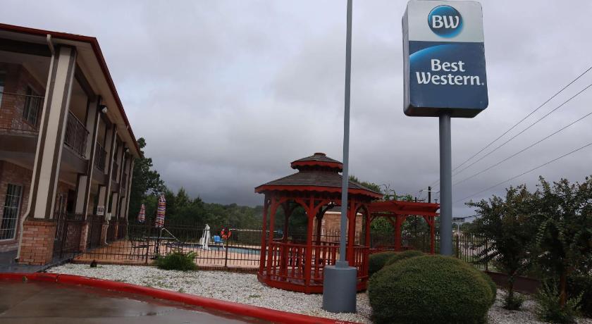 Best Western Lake Conroe Inn