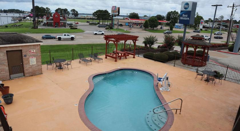 Best Western Lake Conroe Inn