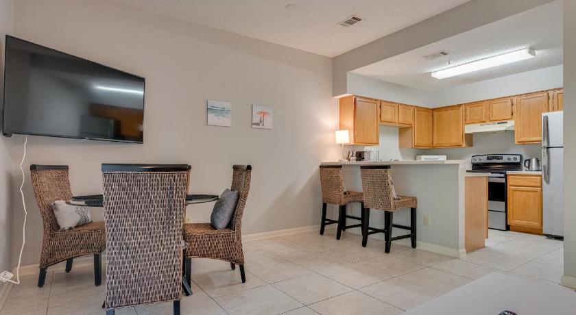Cozy 1BR Condo with Pool and Gym Centrally Located — Hotel in Destin (FL)