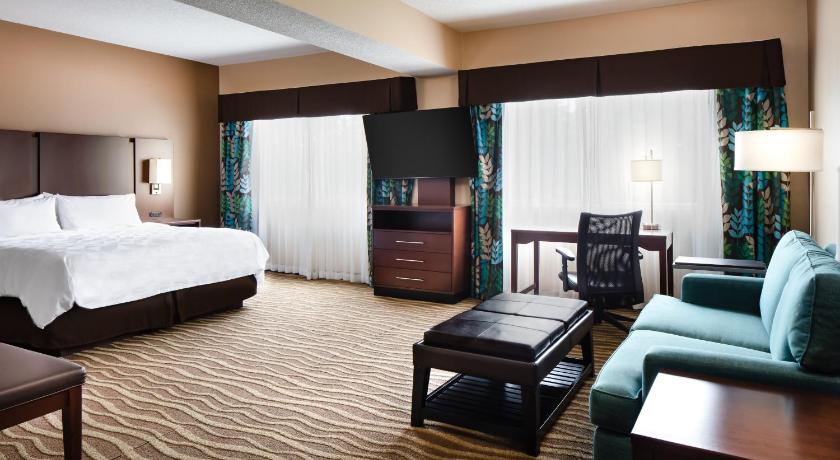 Holiday Inn Hotel & Suites Overland Park-West