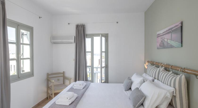 รูปของห้องมาตรฐานเตียงใหญ่หรือเตียงแฝด (Standard Double or Twin Room) 1
