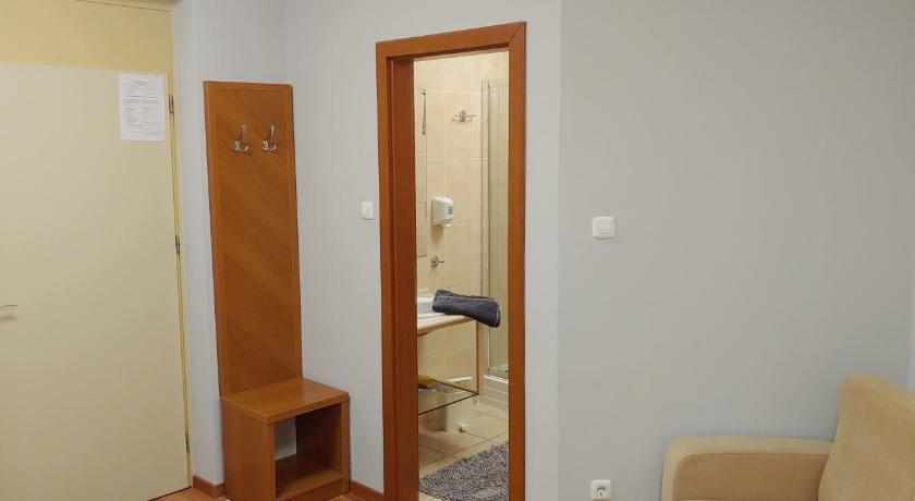 Panorama Wellness Apartman Hotel - image 48