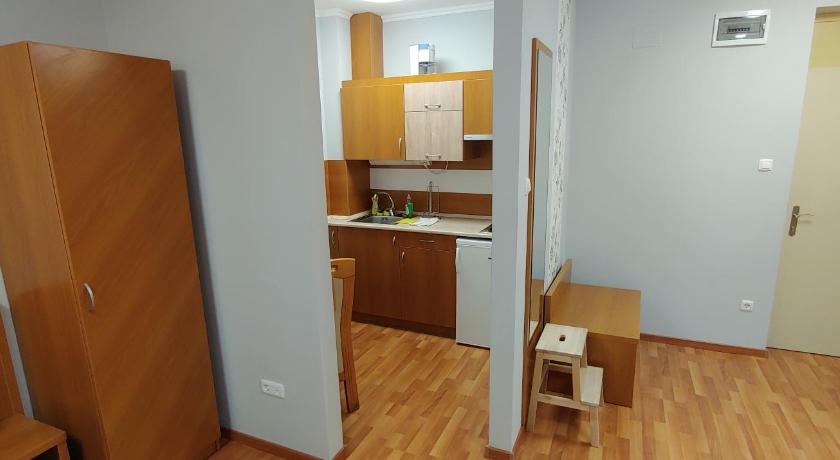 Panorama Wellness Apartman Hotel - image 42