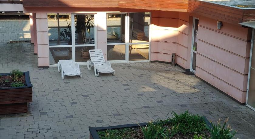 Panorama Wellness Apartman Hotel - image 46