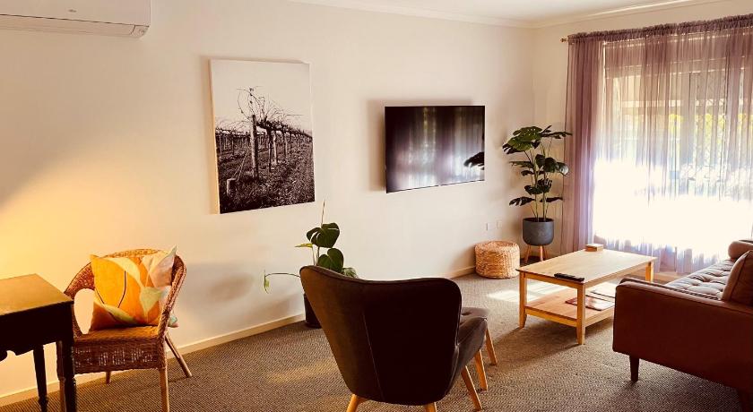 Tanunda's Magpie House — Hotel in Barossa Valley