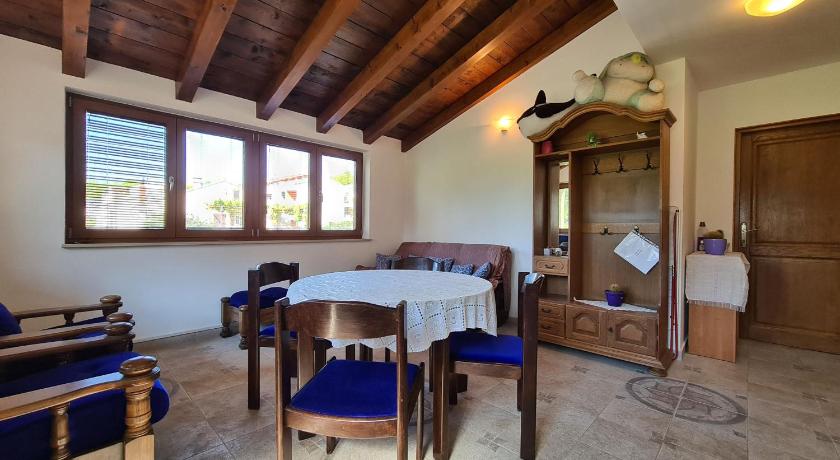 Apartment 826 - image 50