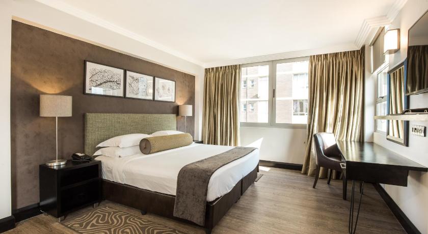 Image of Double or Twin Room with Side Sea View 4